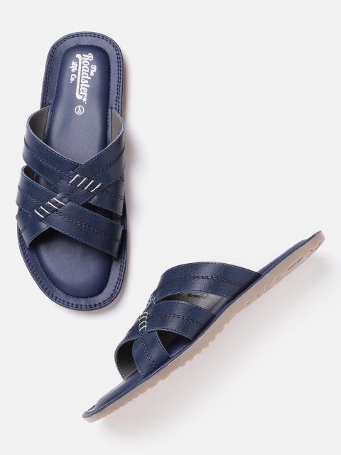 

Roadster Men Navy Comfort Sandals, Navy blue