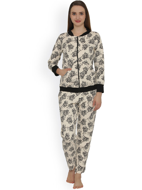 

Clovia White Printed Lounge Set LSW287P18S