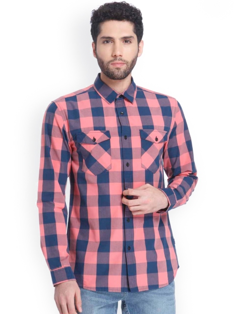 

ONLY & SONS Men Coral & Navy Blue Regular Fit Checked Casual Shirt