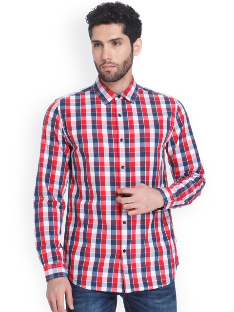 

ONLY & SONS Men White & Red Slim Fit Checked Casual Shirt