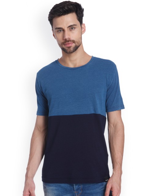 

ONLY & SONS Men Blue Colourblocked Round Neck T-shirt