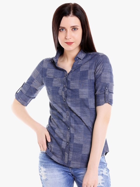 

Campus Sutra Women Blue Comfort Regular Fit Checked Casual Shirt
