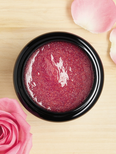 

THE BODY SHOP British Rose Body Scrub, Black