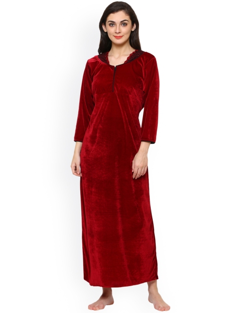 

Klamotten Red Solid Nightdress