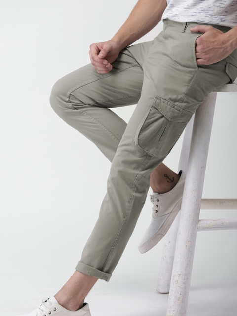 

Mast & Harbour Men Grey Regular Fit Solid Cargos