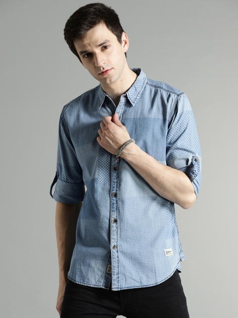 

Roadster Men Blue Chambray Regular Fit Printed Casual Shirt