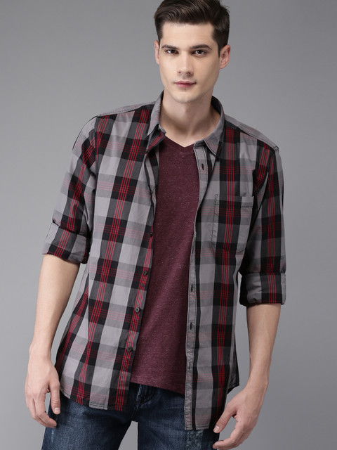 

Moda Rapido Men Grey & Black Regular Fit Checked Casual Shirt