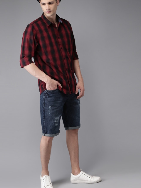 

Moda Rapido Men Red & Black Regular Fit Checked Casual Shirt