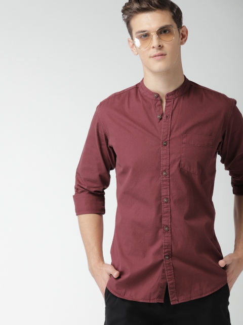 

Mast & Harbour Men Maroon Regular Fit Solid Casual Shirt