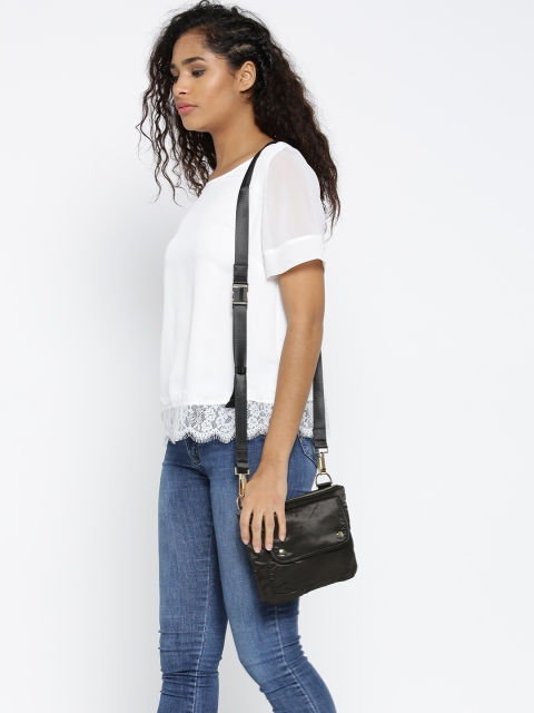 

Steve Madden Black Solid Sling Bag