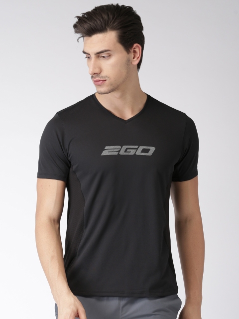 

2GO Men Black Typography Print V-Neck Running T-shirt