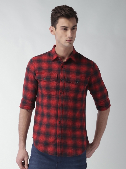 

Blue Saint Men Red & Black Slim Fit Checked Casual Shirt