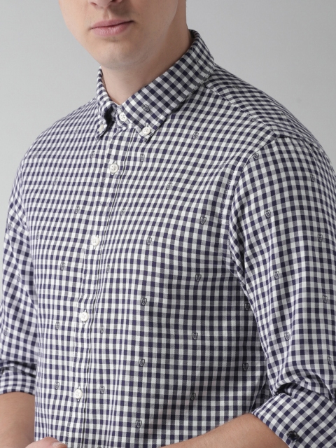 

Tommy Hilfiger Men White & Navy Blue Slim Fit Checked Casual Shirt