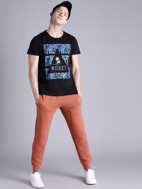

Kook N Keech Disney Men Black Printed Round Neck Pure Cotton T-shirt