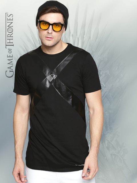 

Game of Thrones by Kook N Keech Men Black Solid Longline T-shirt