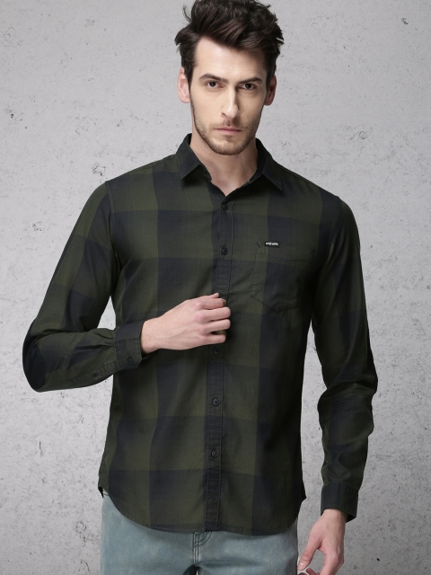 

Ecko Unltd Men Olive Green & Navy Blue Slim Fit Checked Casual Shirt