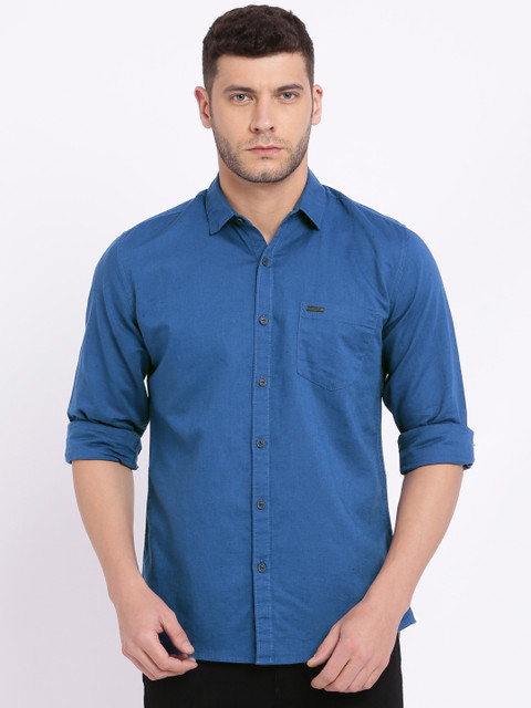 

Wrangler Men Blue Regular Fit Solid Casual Shirt