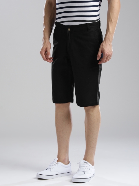 

Hubberholme Men Black Solid Slim Fit Regular Shorts
