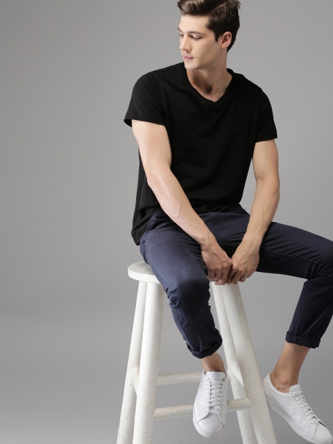 

Moda Rapido Men Navy Blue Slim Fit Solid Chinos