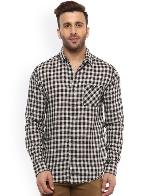 

Mufti Men Black & Off-White Slim Fit Checked Casual Shirt