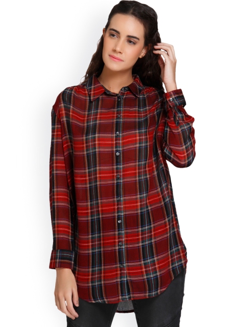 

Vero Moda Women Red & Blue Regular Fit Checked Casual Shirt
