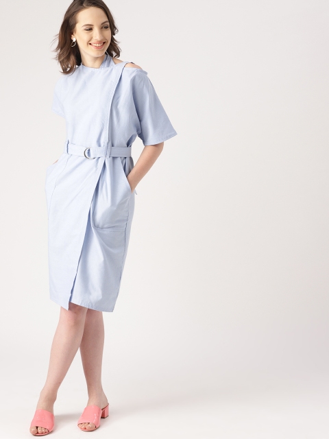 

DressBerry Women Blue Solid Belted Wrap Dress