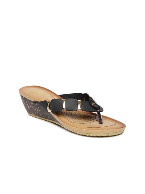 

Tresmode Women Black Solid Sandals