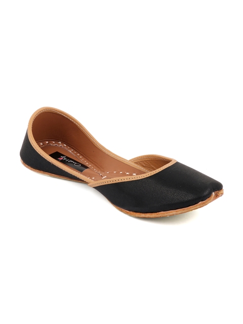 

Coral Haze Women Black Solid Leather Mojaris
