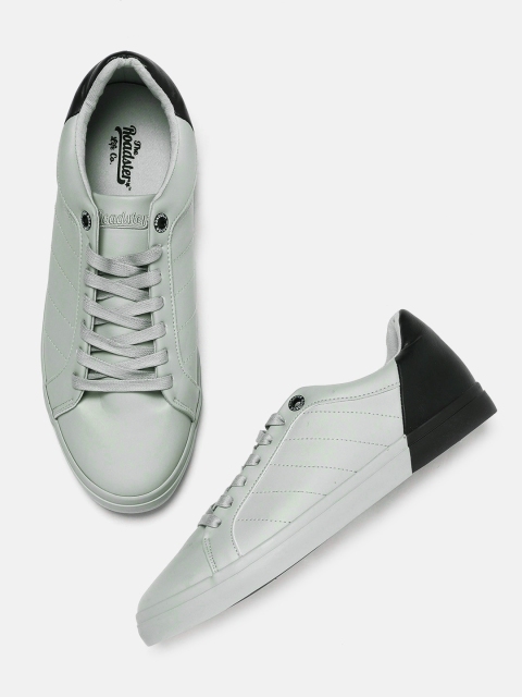 

Roadster Men Green Sneakers