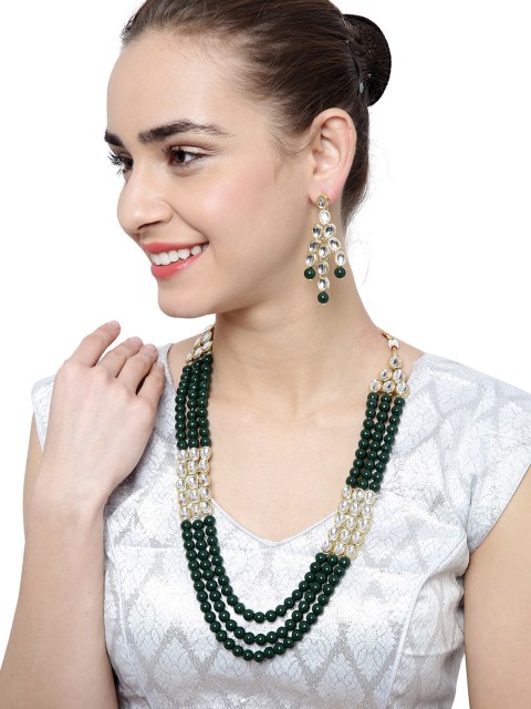 

Shining Diva Gold-Toned & Green Stone-Studded Jewellery Set