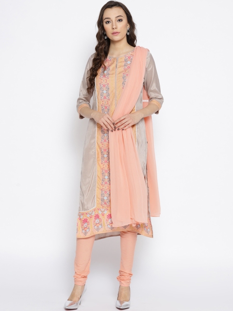 

AURELIA Women Peach-Coloured & Grey Printed Kurta with Churidar & Dupatta