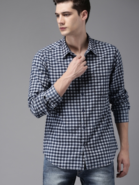 

HERE&NOW Men Navy Blue Checked Casual Shirt