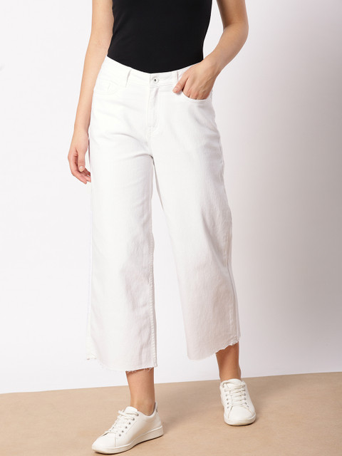 

ether Women White Straight Fit Mid-Rise Clean Look Stretchable Cropped Jeans