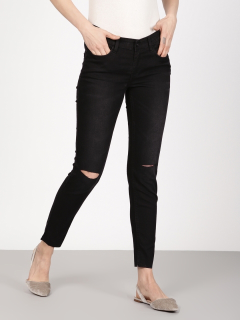 

ether Women Black Skinny Fit Mid-Rise Slash Knee Cropped Stretchable Jeans
