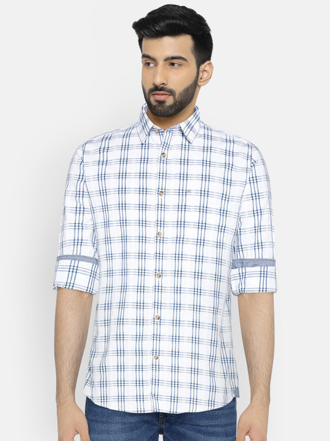 

Lee Cooper Men White & Navy Blue Regular Fit Checked Casual Shirt