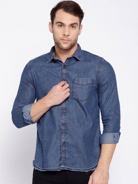 

Lee Cooper Men Blue Contemporary Regular Fit Solid Casual Shirt