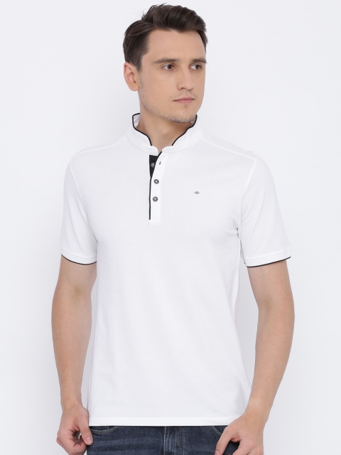 

Lee Cooper Men White Solid Mandarin Collar T-shirt