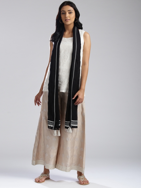 

W Black Dupatta