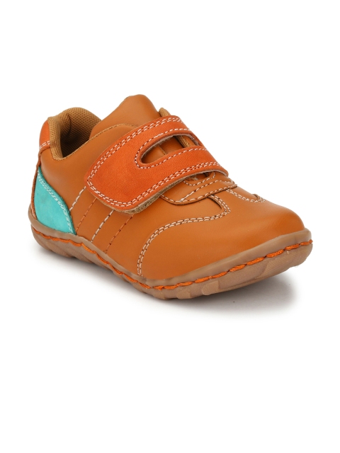

TUSKEY Boys Brown Sneakers