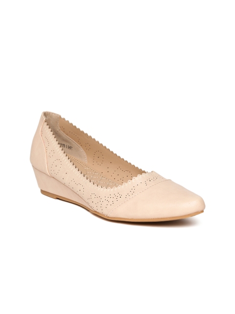 

Allen Solly Women Beige Solid Sandals