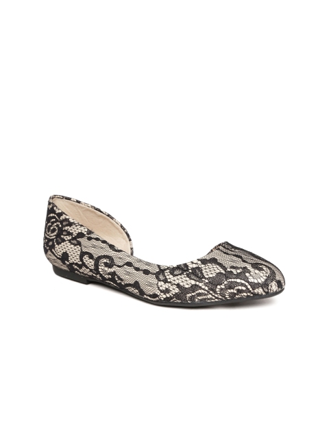 

Allen Solly Women Black & Cream-Coloured Lace Flats