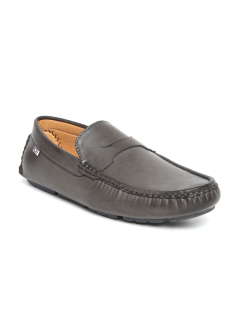 

Arrow Men Taupe Driving Shoes