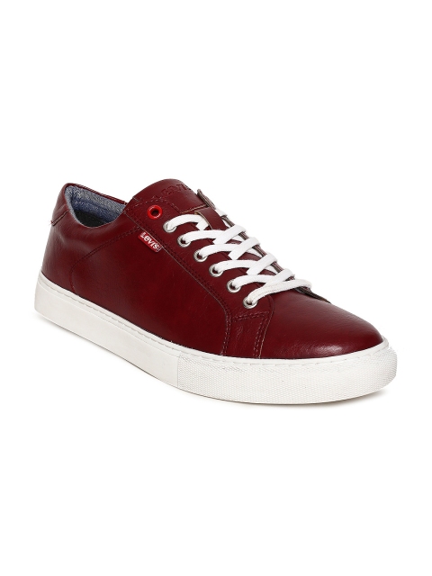 

Levis Men Maroon Prellude Sneakers