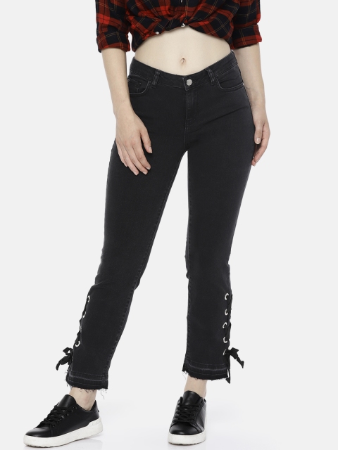 

MANGO Women Black Mid-Rise Clean Look Stretchable Cropped Jeans