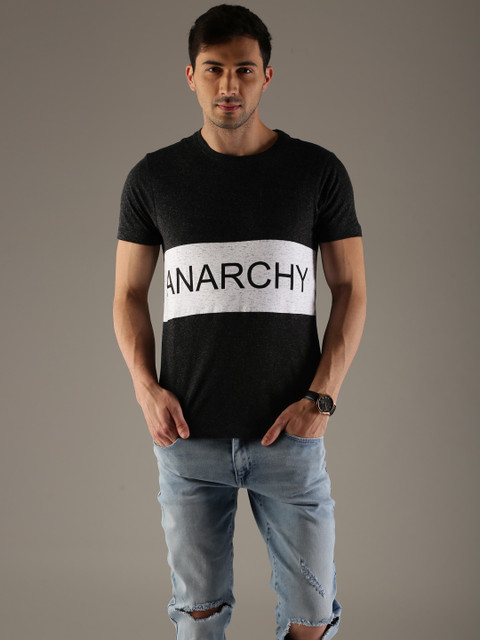 

Flying Machine Men Black & Off-White Printed Round Neck T-shirt