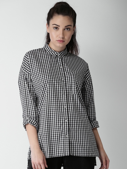 

FOREVER 21 Women Black & White Regular Fit Checked Casual Shirt