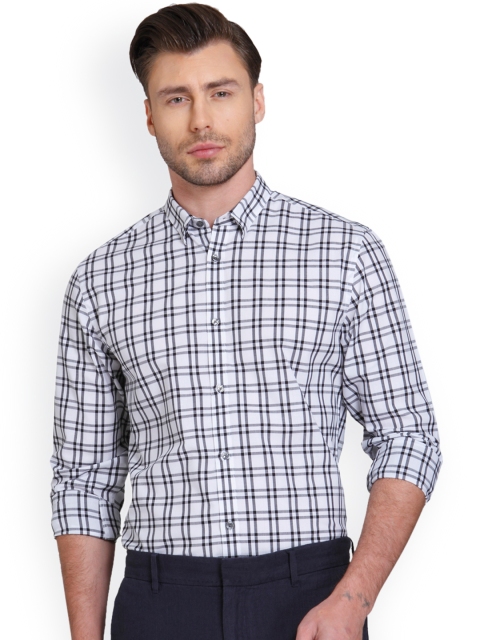 

Jack & Jones Men White & Black Slim Fit Checked Smart Casual Shirt