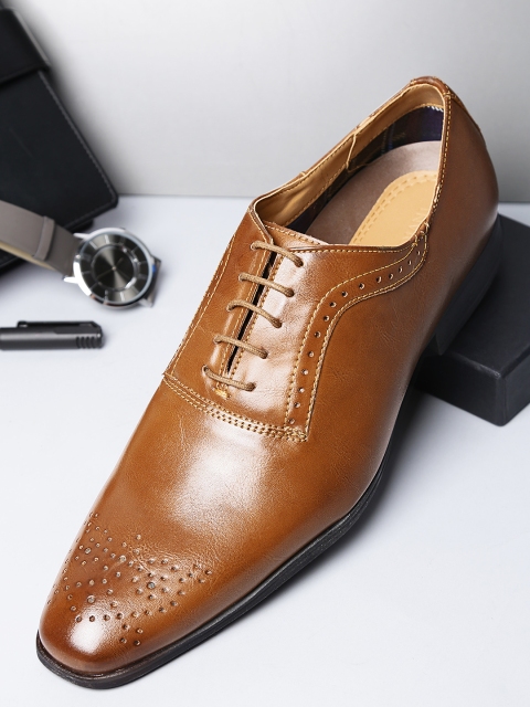 

INVICTUS Men Tan Brown Textured Formal Oxfords