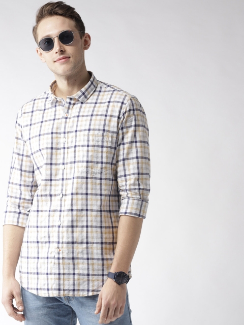 

Mast & Harbour Men Off-White & Blue Slim Fit Checked Casual Shirt