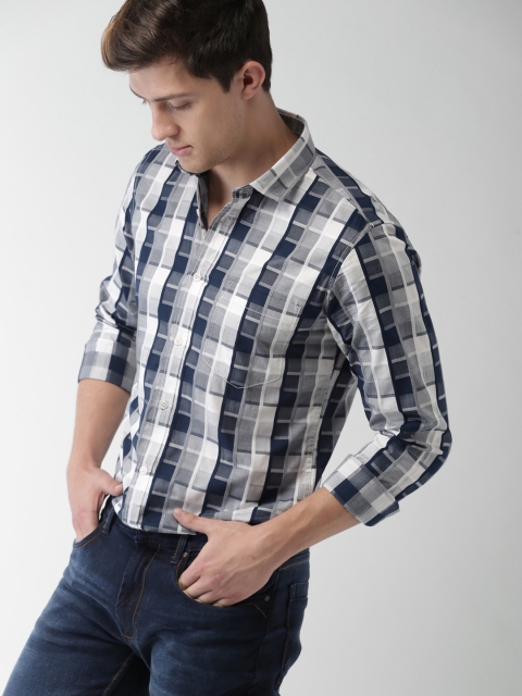 

Mast & Harbour Men Navy Blue & White Regular Fit Checked Casual Shirt